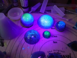 Polvere Fluorescente UV Colorata, Pigmento Luminoso al Neon Non Tossico ad Alta Luminosità per Resina Epossidica, Nail Art e Rivestimenti - Product Image 4
