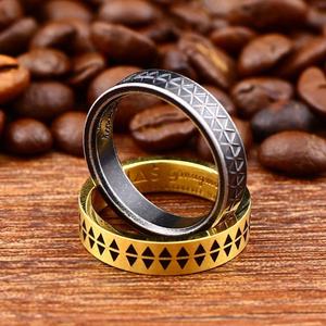 Anillo de Banda Triangular Geométrica de Acero Inoxidable 316 Resistente al Agua para Hombre, Dorado/Negro, Estilo Punk, para Regalo/Fiesta/Uso Diario - Product Image 5
