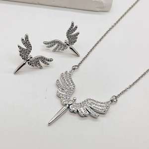 Conjunto de joyería de moda Collar y pendientes con colgante de Ángel de circón de oro de 18 quilates de acero inoxidable para regalo del día de San Valentín - Product Image 5