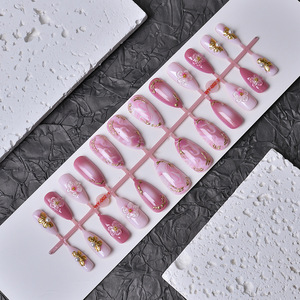 24 pièces de faux ongles en amande plaqués or transfrontaliers, sculpture florale 3D, style semi-fait main haut de gamme, doux et luxueux - Product Image 4