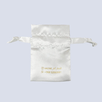 Petite pochette en satin avec cordon de serrage, personnalisable avec logo en or, réutilisable, pour cadeau de mariage, rangement, protection contre la poussière