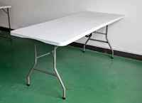 Table pliante en plastique blanc HDPE de 6 pieds pour événements, vente en gros, portable, pour l'extérieur