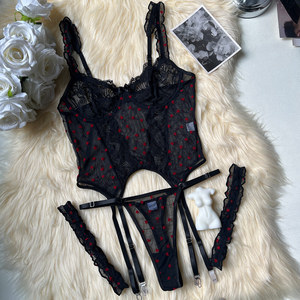 Комплект женского кружевного нижнего белья - Product Image 2