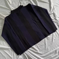 Fabricant de pulls design personnalisé tricots de football brodés avec logo pull polo à rayures verticales coupe carrée avec écusson pour hommes