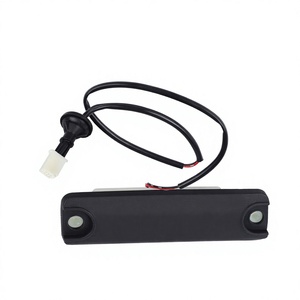 Interruptor de Puerta Trasera 84840-47020 para Toyota Prius 2006-2009, Color Negro - Product Image 1