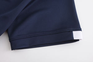 เสื้อยืดแขนสั้นแบบลำลองสำหรับทุกเพศ ผลิตจากผ้าถักโพลีเอสเตอร์/คอตตอน ระบายเหงื่อได้ดี ดีไซน์คลาสสิก กระดุมสามเม็ด คอเสื้อทรงกลม - Product Image 6