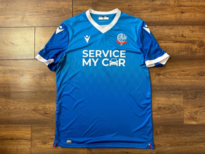 Maglia Sportiva della Nazionale Greca da Uomo - 100% Poliestere, Top Casual Sportivo con Stampa Sublimatica, Dettagli Bandiera, Logo Frontale, Numero 10 - Product Image 1