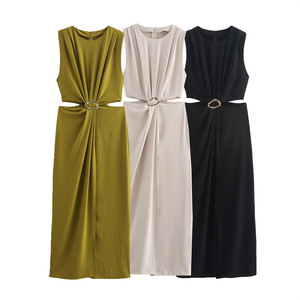 <span class=keywords><strong>Robe</strong></span> midi <span class=keywords><strong>chic</strong></span> à découpes à la taille 2026 sans manches avec boucle métallique et plis sur le devant, <span class=keywords><strong>robe</strong></span> de soirée décontractée - Product Image 1