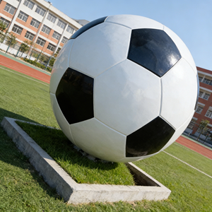 Escultura de <span class=keywords><strong>Fútbol</strong></span> de Resina de Gran Tamaño, Arte Popular, Decoración Duradera, Acabado Resistente al Agua y a los Rayos UV, Patrón Blanco y Negro, Eventos Deportivos - Product Image 3