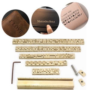 Moldes de Grabado en Relieve Modernos y Novedosos, Sellos de Letras y Números Metálicos Personalizados con Estampado en Caliente - Product Image 1