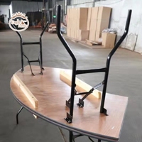 2024 Vente chaude Table en bois pour événement de mariage en bois Tables en bois massif de forme incurvée pour événements
