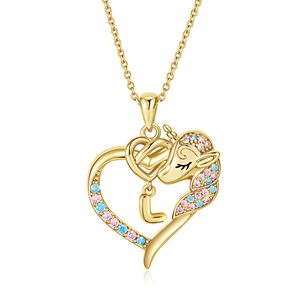 Collier pendentif cœur licorne couleur or avec breloque en cristal et chaîne à maillons pour femme, idéal pour le quotidien et les cadeaux - Product Image 1