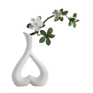 心形花瓶桌面花盆雕塑模型艺术花瓶家居装饰卧室台面装饰礼品廉价花瓶