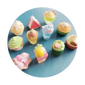 100 pièces personnalisé 3D crème gâteau glacé Slime Kit d'artisanat perles de résine assorties décoration de jouets pour enfants - Product Image 1