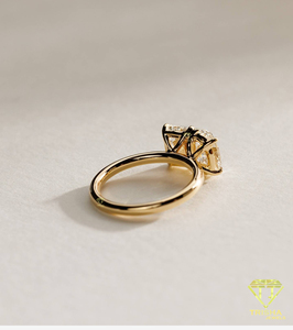 Anillo de Compromiso de Moissanita de Excelente Calidad para Joyería Nupcial Elegante, Eventos de Compromiso y Momentos Especiales, Disponible para la Venta - Product Image 5