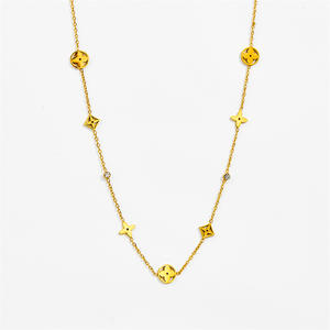 Ensemble de bijoux exquis en acier titane, collier et bracelet trèfle, étanche, plaqué or 18 carats, zircon CZ, motif floral - Product Image 6