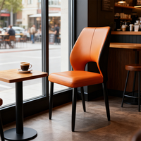 Ensemble de chaises de salle à manger, table et canapé de style ferme moderne en bois durable de haute qualité pour restaurants, cafés, hôtels et salons