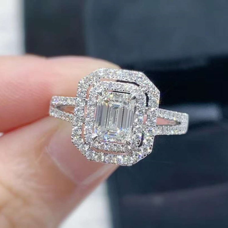 Or blanc 18 carats