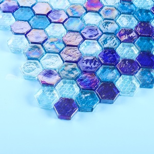 Surface de vague brillant irisé fantaisie changement de couleur <span class=keywords><strong>bleu</strong></span> mixte hexagone mosaïque carrelage de verre pour piscine salle de bain <span class=keywords><strong>douche</strong></span> - Product Image 3