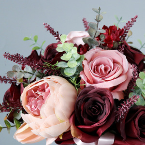 Ramos de Novia de Seda Estilo Europeo con Rosas Artificiales, Utilizados como Ramos para Novias y Damas de Honor en Bodas - Product Image 4