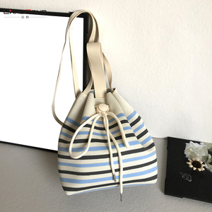 Landfond 뜨거운 판매 캐주얼 토트 백 대용량 비치 백 여성용 하트 레저 짠 버킷 백 - Product Image 4