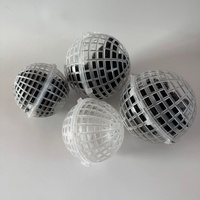 Boule de suspension poreuse en polypropylène, remplissage biologique en éponge de polyuréthane creuse pour la purification des eaux dans les cuves anaérobiennes