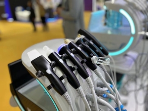 Oxygen Jet Machine Aqua Peeling Hydro Master Skin Analysis US Smart Ice Blue Touch Screen Hydrating Facial Machine - Product Image 6