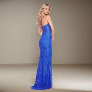 فساتين سهرة أنيقة متوسطة الطول براقة من التول مع ترتر لامع وحمالات رفيعة وتصميم مكشوف الكتفين وشق جانبي طبيعي - Product Image 4