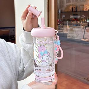 Botella de agua de plástico Kuromi Pochacco con pajita de 500 ml, taza de dibujos animados para niños, para uso escolar. - Product Image 5