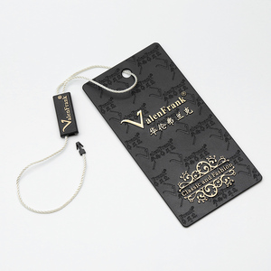 Etiquetas Colgantes de Plástico Dorado de Alta Calidad para Ropa, Etiquetas Colgantes con Logotipo OEM, Impresión de Etiquetas Colgantes para Ropa - Product Image 1