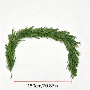 Guirnalda de Pino Navideña SATA de 180 cm con Luces para Decoración de Carpas y Fiestas - Product Image 4