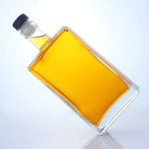 Bouteille en verre carrée transparente pour spiritueux 700ml 750ml Bouteille en verre pour Tequila Vodka Whisky avec bouchon en liège et anneau - Product Image 6