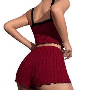 Nouvel ensemble de pyjama pour femmes / Camisole convertible en dentelle, débardeur court et short / Vêtements de maison élégants en dentelle pour femmes - Product Image 4