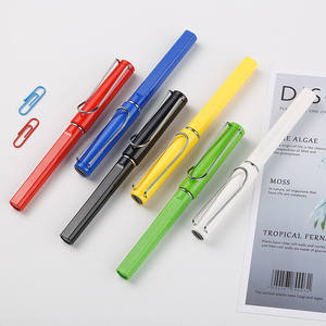 Venda quente Logotipo Personalizado Gel Caneta Estudante Material de Escritório Tinta Preta 0.5mm Plástico Escrevendo Largura Papelaria Promocional - Product Image 1