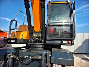 Excavatrice d'occasion Volvo EC350DL pour carrière, exploitation minière et travaux d'ingénierie en aménagement aquatique, état excellent - Product Image 5