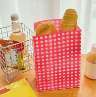 Sac cadeau en papier kraft à carreaux coloré 9x5.9x3.1 pouces, personnalisable avec logo, pour rangement artisanal, idéal pour les fêtes et les collations