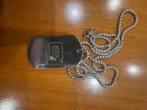 Pendentif personnalisé en alliage de cuivre arc-en-ciel haut de gamme, breloque métallique gravée, à porter sur la poitrine ou à suspendre à la voiture, cadeau personnalisé - Product Image 4