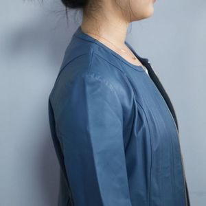 Veste de motard en cuir véritable pour femmes, fabrication sur mesure |   Fabricant de vestes en cuir de conception tendance OEM - Product Image 3