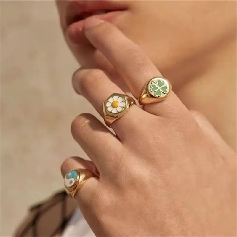 Cincin Berlapis Emas 18K Modis Wanita, Cincin Stempel Tulip Aster Empat-daun Semanggi Modis