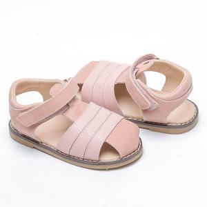 Nuevas sandalias de verano florales para niñas, gladiadores de princesa suaves con flores, lindos zapatos de playa planos para niños - Product Image 4