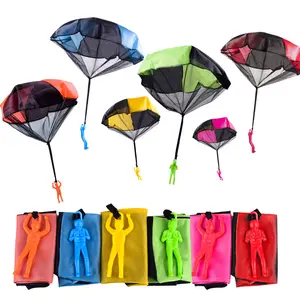 2021 Factory Price Mini Hand Throwing Play Parachute Toys Paratrooper Outdoor Games Kids Toys With Figure Solider