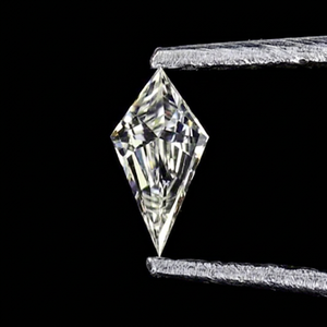 RAMDUT IMPEX Diamante Cultivado en Laboratorio, Forma de Cometa, Incoloro, Blanco Brillante, Facetado, Piedra Suelta para Joyería, Proveedor Mayorista DQ-62 - Product Image 1
