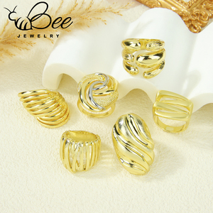 Anillos abiertos gruesos de joyería fina de oro de 14k hipoalergénicos, anillos geométricos únicos hechos a mano y en capas para chicas. - Product Image 6