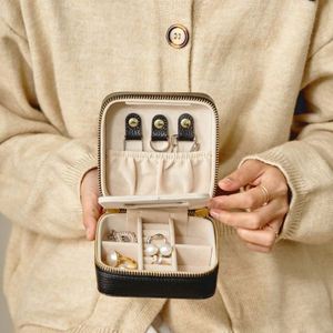 Boîte de rangement pour bijoux en cuir PU avec fermeture éclair, forme carrée, portable, avec miroir, logo personnalisé - Product Image 4