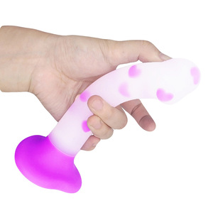 BANSEY Dildo de Gelatina Luminoso Corazón Púrpura, Plug Anal Flexible Realista con Ventosa, Juguete Sexual Novedoso para Parejas Adultas - Product Image 4
