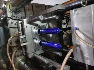 700g 750g 20L 18.9 litre PET Preform ile kapak 3gallon <span class=keywords><strong>5gallon</strong></span> PET Preforms şişe yapma enjeksiyon kalıplama makinesi makineleri - Product Image 2