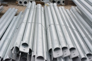 Torre de Telecomunicaciones Personalizable con Recubrimiento en V, Galvanizado en Caliente, Materiales SS400/SS540/Q235/Q345, Altura de 60-180m para Móviles - Product Image 5