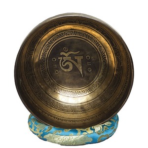 Cuenco Tibetano de Latón Hecho a Mano de Lujo, el Más Vendido, para Sanación con Sonido, Meditación y Yoga, Disponible para la Venta - Product Image 4