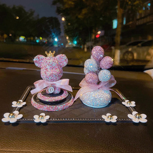 Luxe Bling strass diamant Auto arôme ours ballon solide tableau de bord parfum ornement pour voiture intérieur décor aromathérapie - Product Image 5