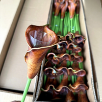 Vente en gros de fleurs artificielles de haute qualité, calla lilies blanches et violettes en PU, toucher réaliste, pour la décoration de mariage et de la maison